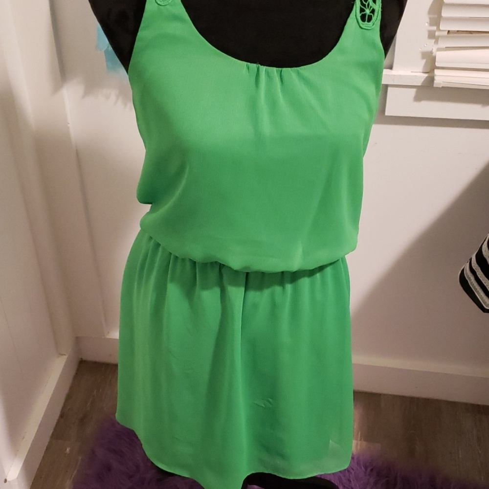 Express small green dress